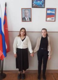 Молодежь района приняла участие в общероссийском челлендже в поддержку Президента РФ и Российской армии